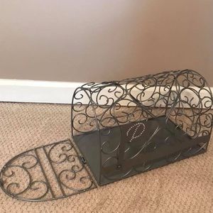 Silver mailbox envelope holder